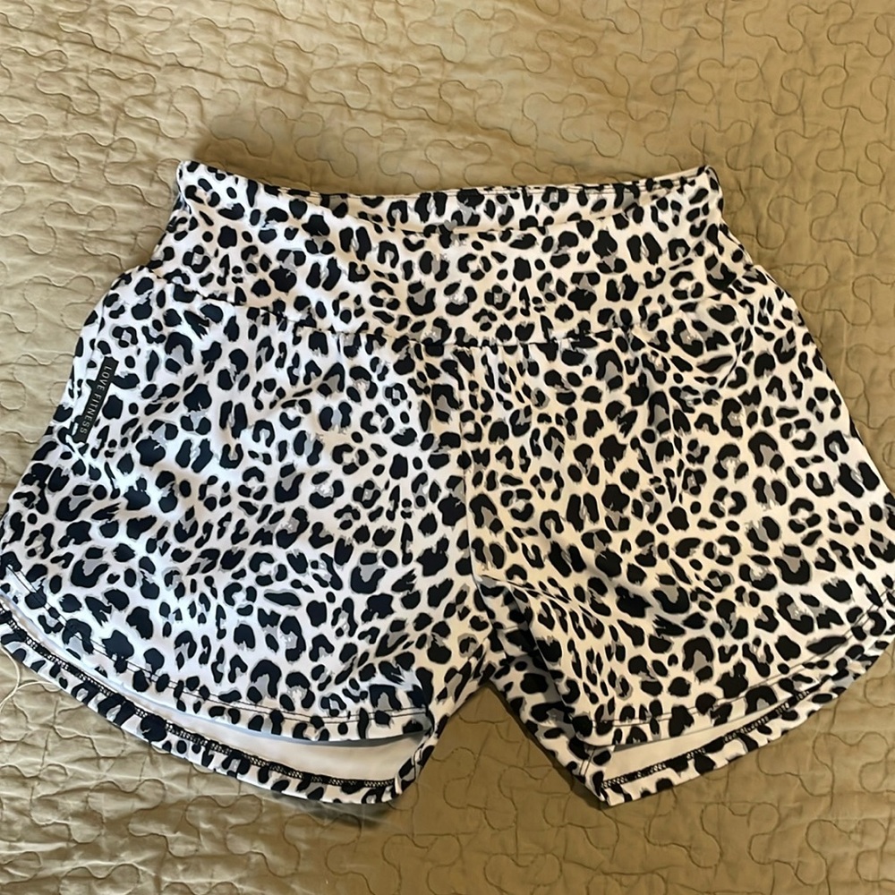 Love Fitness Leopard Short